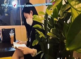 Anh thanh niên lần đầu tiên đi chơi với một cô gái lầu xanh rất phê.