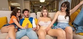 Chị gái dâm đãng nứng lồn xơi luôn trai mới lớn