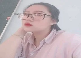 Cô giáo Hòa Trần khoe lồn rất hấp dẫn.